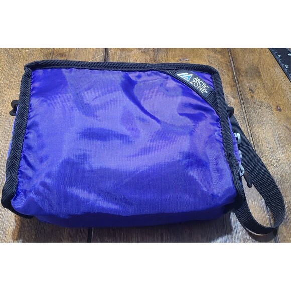 Artic Zone Purple Lunch Bag - Picture 1 of 12